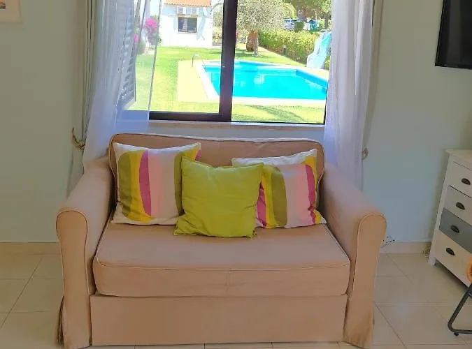Algarve Falesia 公寓 *